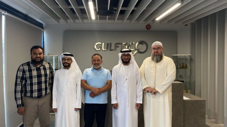 ChileHalal en Emiratos Arabes Unidos con equipo de la Gulftic