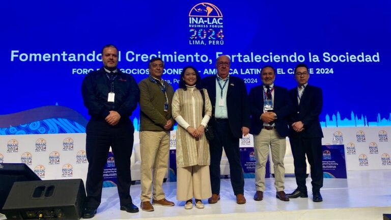 Inalac Peru Con El Sr Habibi Reprentante De La Embajada De Indonesia En Chile